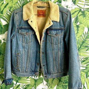 Levi’s Sherpa lined trucker jacket